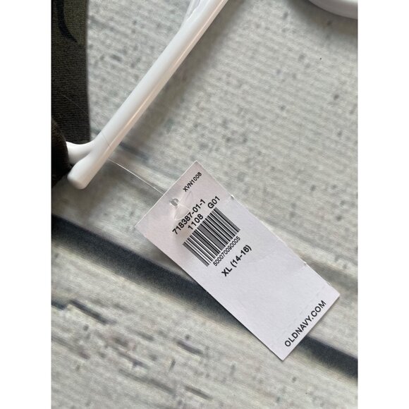 NWT Green Old Navy camo long sleeved tee - Picture 2 of 2